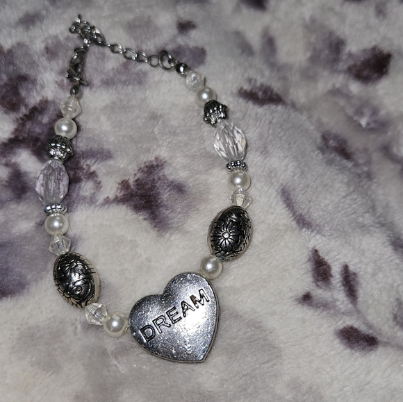 JLO hard case and bracelet - Picture 6 of 7